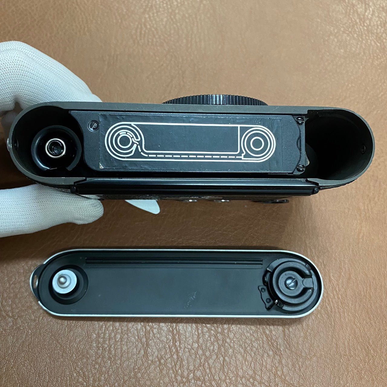 LEICA M2 Silver Chrome クイックローディングスプール – まるかめら