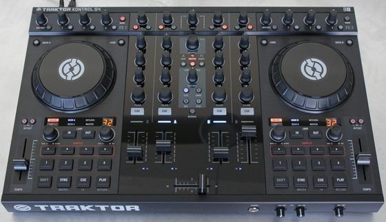 Native Instruments Traktor Kontrol S4 Review - DJ TechTools