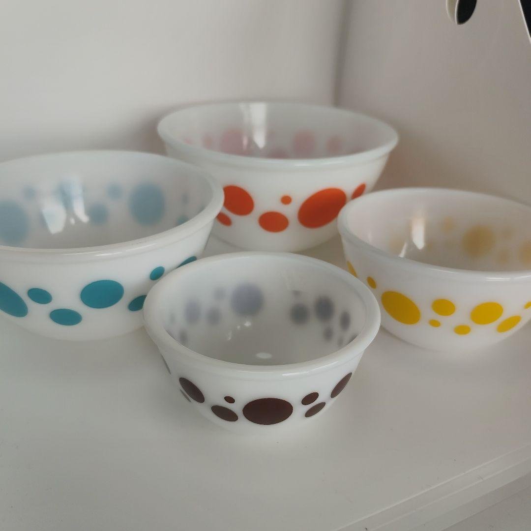 美品　Hazel Atlas ヘーゼルアトラス　ポルカドット　水玉　ボウル 4個 美品 Hazel Atlas ヘーゼルアトラス ポルカドット 水玉 ボウル 4個
