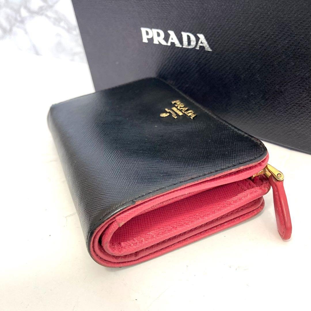 《美品》PRADA プラダ サフィアーノ ブラック 黒 レザー 二つ折り財布