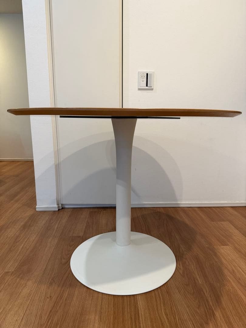 BoConcept ダイニングテーブル ニューヨーク 現行品定価14.9万円