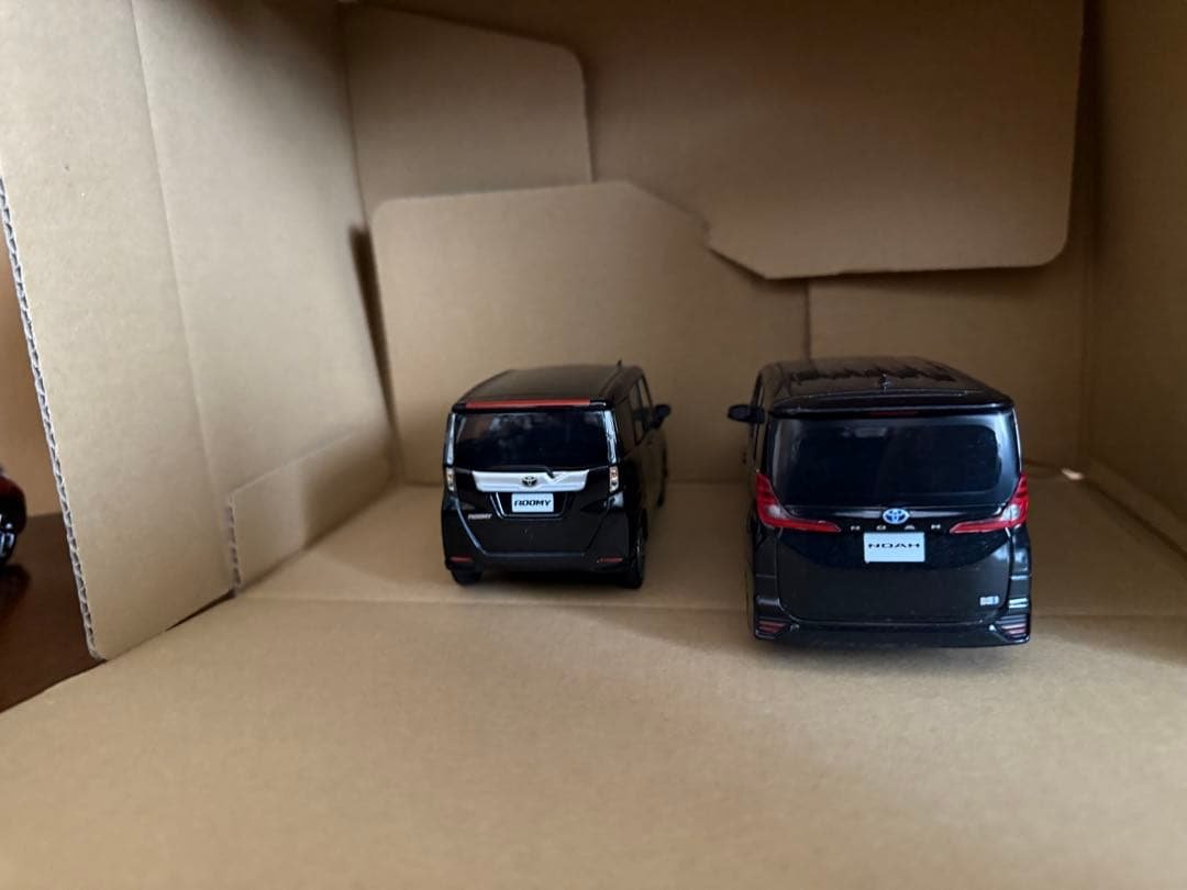 ア*ァ様 トヨタカラーサンプル　 4台セット